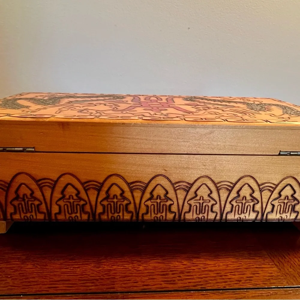 Vintage Asian‎ Theme Jewelry/Music Box Carved Dragons Red Velvet Lining Mirrored